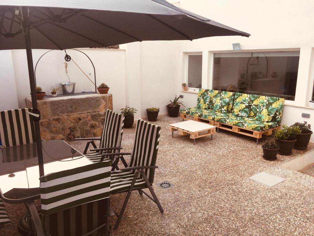 Apartamento Acogedora Casa con Patio en El Tiemblo  Exterior foto